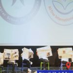 بخطواتٍ صغيرة، وأحلامٍ كبيرة، افتتح براعمنا الأعزاء أولى لوحات حفل التخرج، ليزينوا المسرح ببراءتهم، ويرسموا الابتسامة في قلوب الجميع. 🌼✨